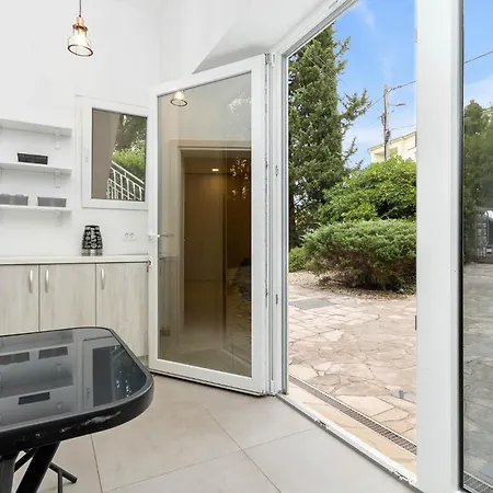 別荘 In With Private Swimming Pool, Be Inside Or Outside
