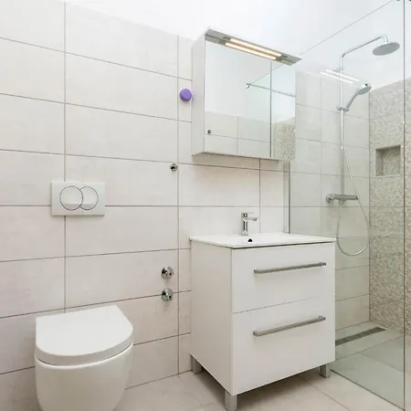 In With Private Swimming Pool, Be Inside Or Outside 別荘 *